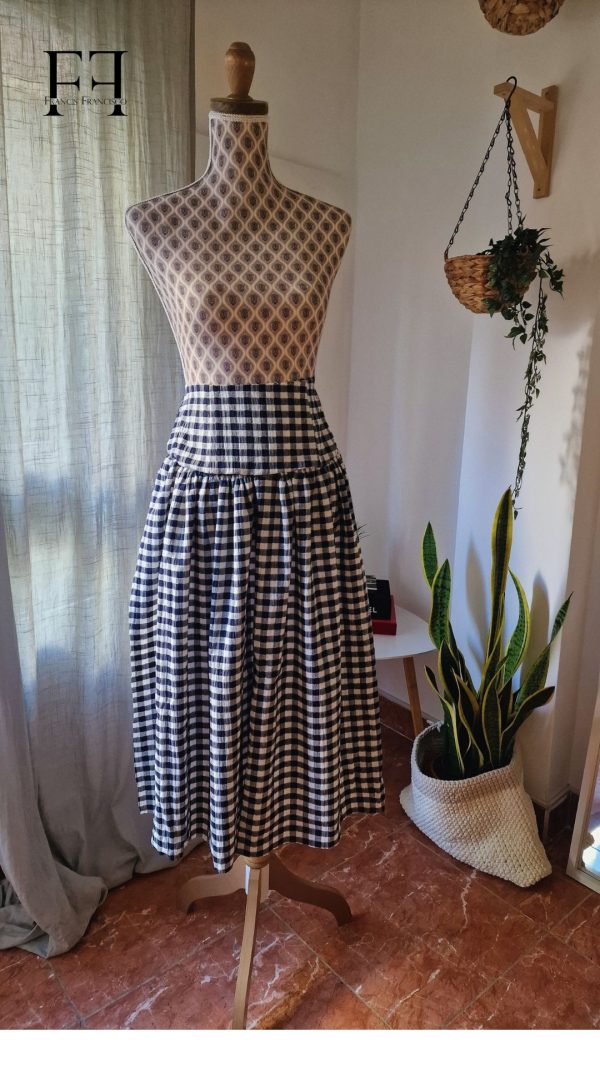 FALDA MIDI CON CANESÚ