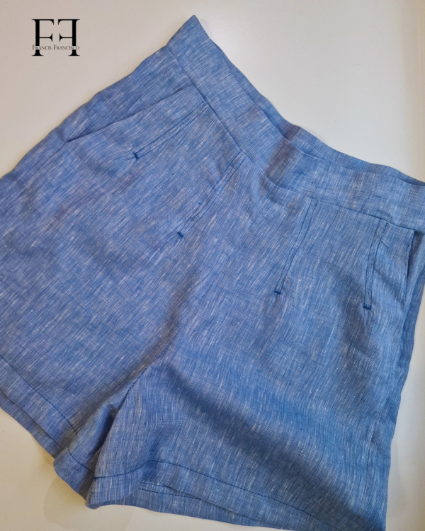 SHORT CON PINZAS