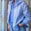 CHAQUETA CON CAPUCHA
