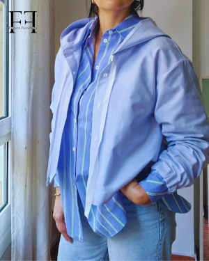 CHAQUETA CON CAPUCHA